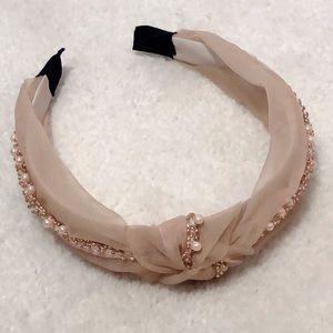 [NEW] ELEGANT HEADBAND in BEIGE COLOR